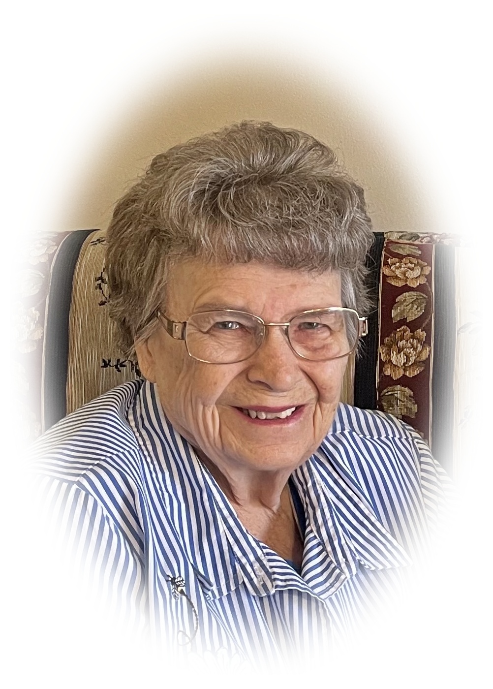 Shirley Strand, obituary — Ludvigsen Mortuary